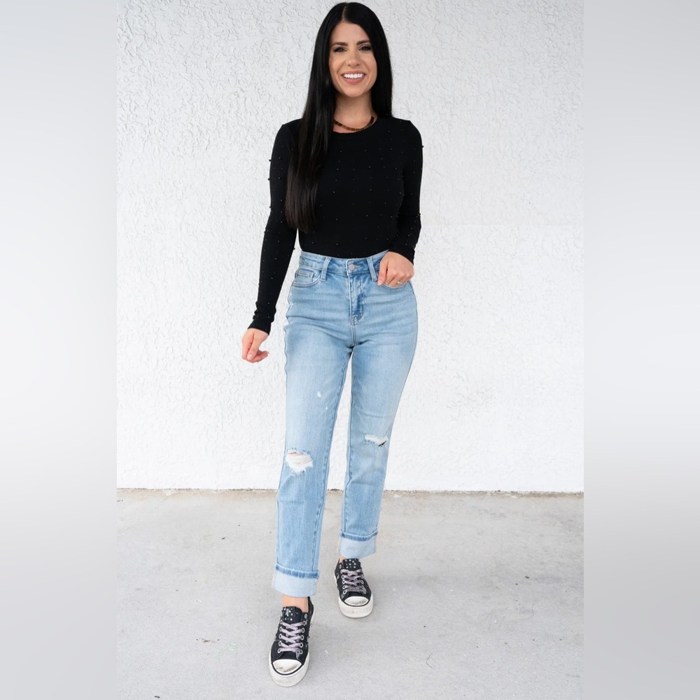 Judy Blue Star Struck Mid Rise Cuff Boyfriend Jeans blue light plus size 22 - Picture 2 of 16